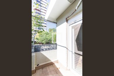 Casa à venda com 600m², 4 quartos e 2 vagas Casa à venda com 600m², 4 quartos e 2 vagasVaranda da Suíte 3