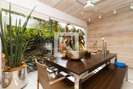 Casa de condomínio à venda com 400m², 3 quartos e 4 vagasÁrea Gourmet