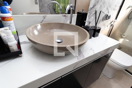 Casa de condomínio à venda com 400m², 3 quartos e 4 vagasBanheiro da Suíte 3