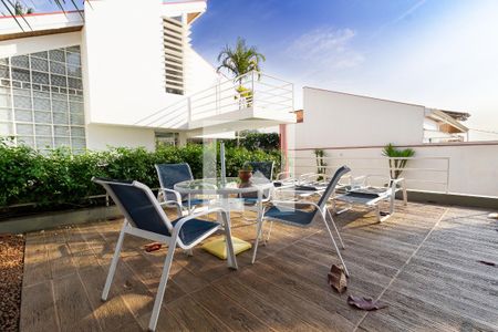 Casa de condomínio à venda com 400m², 3 quartos e 4 vagasÁrea Externa