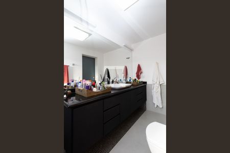 Casa de condomínio à venda com 400m², 3 quartos e 4 vagasBanheiro da Suíte