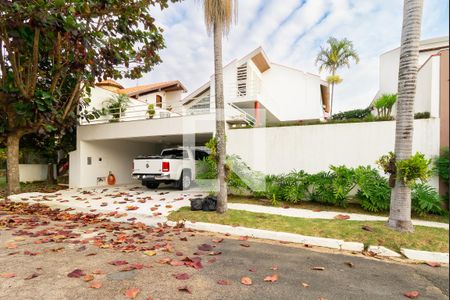 Casa de condomínio à venda com 400m², 3 quartos e 4 vagasFachada