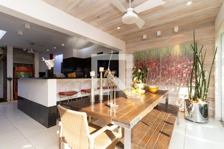 Casa de condomínio à venda com 400m², 3 quartos e 4 vagasÁrea Gourmet