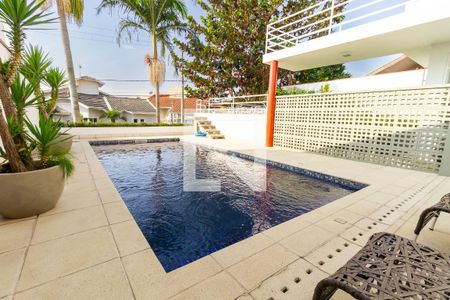 Casa de condomínio à venda com 400m², 3 quartos e 4 vagasPiscina