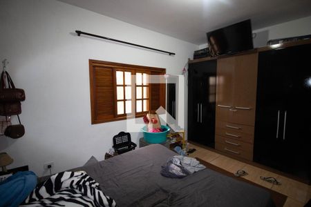 Quarto Casa 1 de casa à venda com 3 quartos, 350m² em Vila Carmosina, São Paulo
