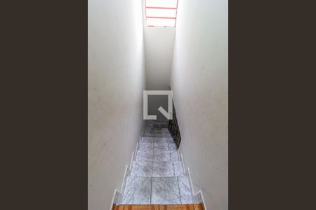 Escada Dormitórios de casa à venda com 3 quartos, 135m² em Vila Guaraciaba, Santo André