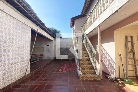 Casa à venda com 300m², 5 quartos e 3 vagasQuintal