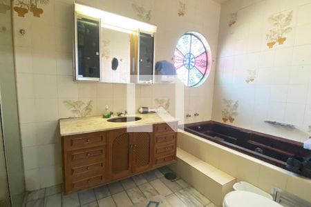 Casa à venda com 300m², 5 quartos e 3 vagasBanheiro Social