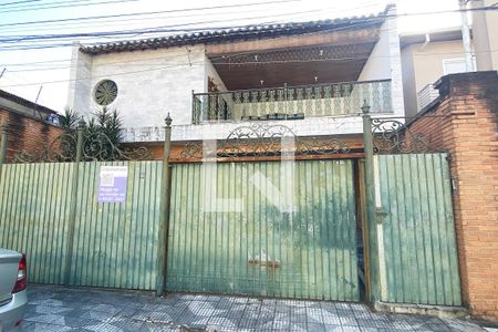 Casa à venda com 300m², 5 quartos e 3 vagasFachada