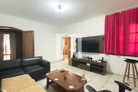 Casa à venda com 300m², 5 quartos e 3 vagasSala de TV