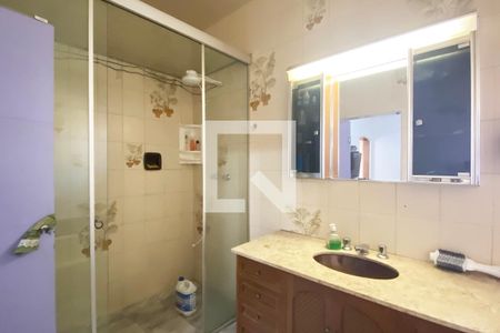 Casa à venda com 300m², 5 quartos e 3 vagasBanheiro Social