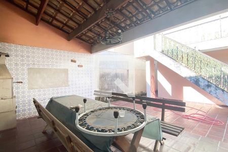 Casa à venda com 300m², 5 quartos e 3 vagasChurrasqueira