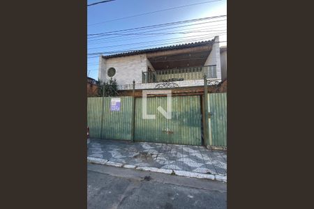 Casa à venda com 300m², 5 quartos e 3 vagasFachada