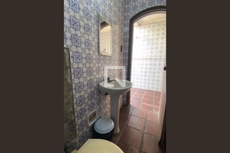 Casa à venda com 300m², 5 quartos e 3 vagasBanheiro de Serviço