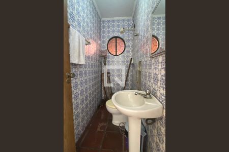 Casa à venda com 300m², 5 quartos e 3 vagasBanheiro de Serviço