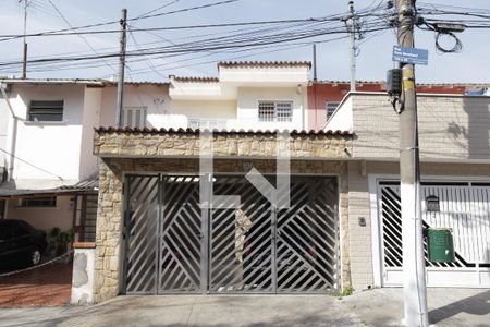 Casa à venda com 116m², 2 quartos e 2 vagasFachada