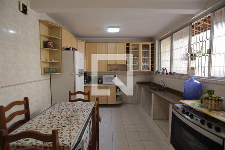 Casa à venda com 116m², 2 quartos e 2 vagasCozinha