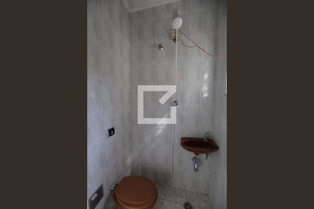 Casa à venda com 116m², 2 quartos e 2 vagasBanheiro de Serviço