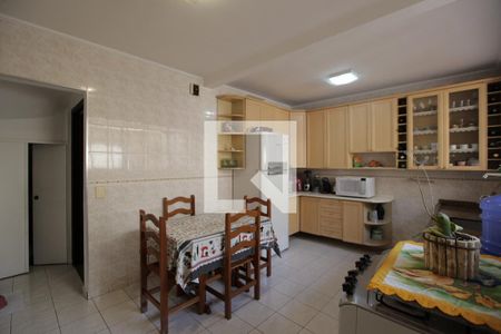 Casa à venda com 116m², 2 quartos e 2 vagasCozinha