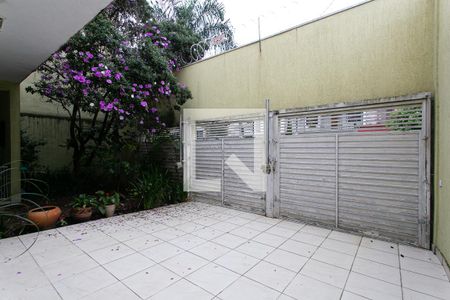 Casa à venda com 200m², 3 quartos e 2 vagas Casa à venda com 200m², 3 quartos e 2 vagasGaragem