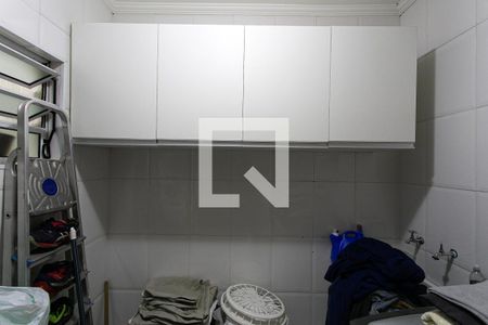 Casa à venda com 200m², 3 quartos e 2 vagas Casa à venda com 200m², 3 quartos e 2 vagasÁrea de Serviço