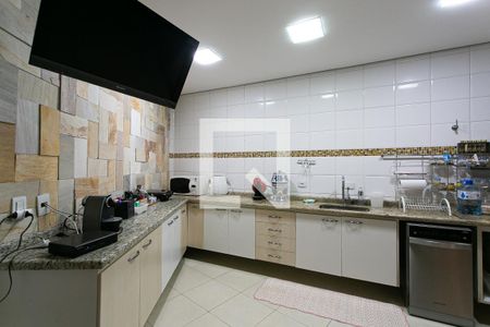 Casa à venda com 200m², 3 quartos e 2 vagas Casa à venda com 200m², 3 quartos e 2 vagasCozinha