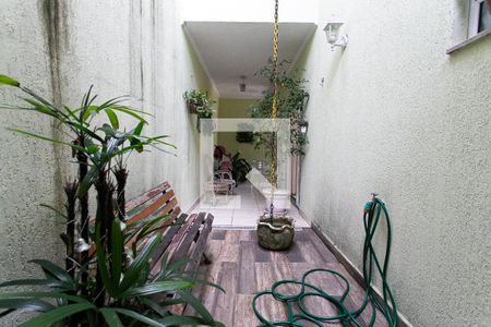 Casa à venda com 200m², 3 quartos e 2 vagas Casa à venda com 200m², 3 quartos e 2 vagasCorredor