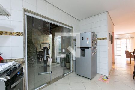 Casa à venda com 200m², 3 quartos e 2 vagas Casa à venda com 200m², 3 quartos e 2 vagasCozinha