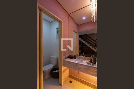 Casa à venda com 200m², 3 quartos e 2 vagas Casa à venda com 200m², 3 quartos e 2 vagasLavabo