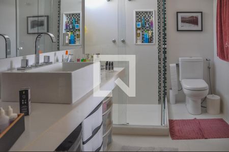 Apartamento à venda com 250m², 4 quartos e 2 vagasBanheiro da Suíte 4