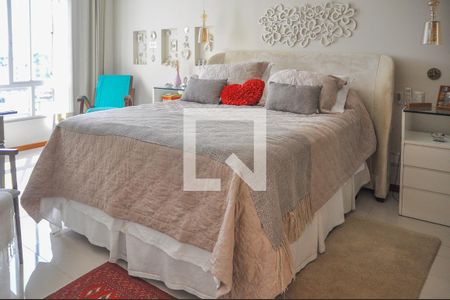 Apartamento à venda com 250m², 4 quartos e 2 vagasSuíte 4