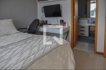 Apartamento à venda com 250m², 4 quartos e 2 vagasSuíte 2