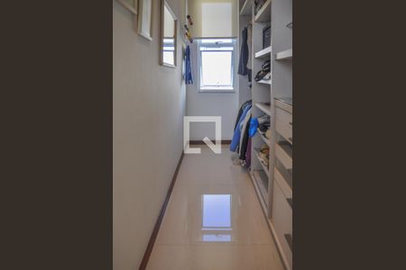 Apartamento à venda com 250m², 4 quartos e 2 vagasCloset da suíte 3