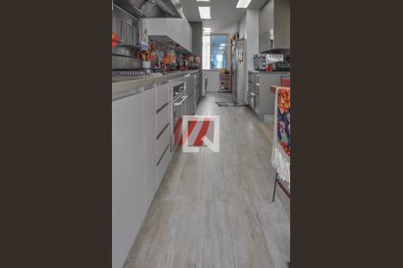 Apartamento à venda com 250m², 4 quartos e 2 vagasCozinha