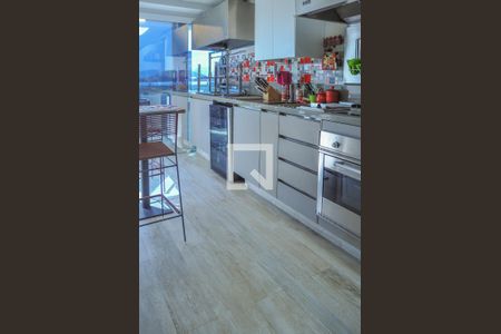 Apartamento à venda com 250m², 4 quartos e 2 vagasCozinha