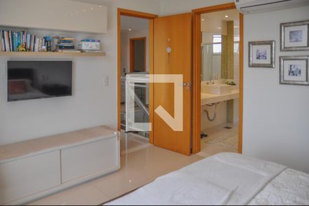 Apartamento à venda com 250m², 4 quartos e 2 vagasSuíte 3