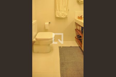 Apartamento à venda com 250m², 4 quartos e 2 vagasBanheiro da Suíte 2