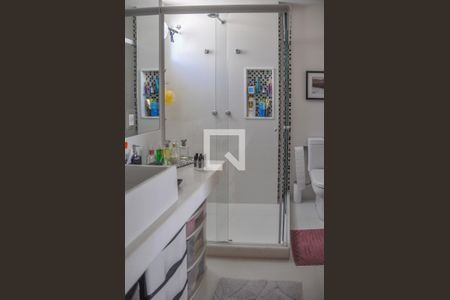 Apartamento à venda com 250m², 4 quartos e 2 vagasBanheiro da Suíte 4