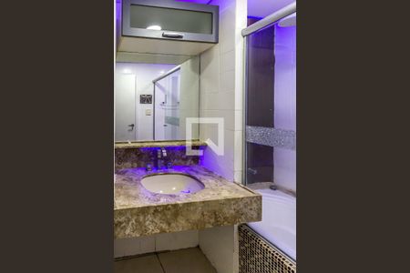 Banheiro de kitnet/studio à venda com 1 quarto, 39m² em República, São Paulo