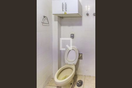 Banheiro de kitnet/studio à venda com 1 quarto, 39m² em República, São Paulo