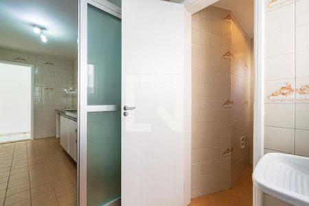 Apartamento à venda com 68m², 3 quartos e 1 vaga Apartamento à venda com 68m², 3 quartos e 1 vagaLavanderia