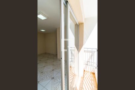 Apartamento à venda com 68m², 3 quartos e 1 vaga Apartamento à venda com 68m², 3 quartos e 1 vagaVaranda