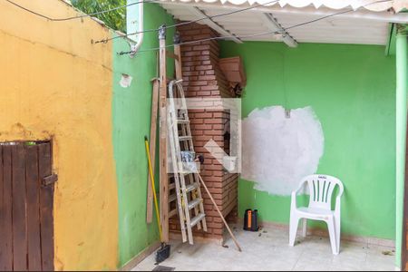 Casa à venda com 140m², 2 quartos e 2 vagas Casa à venda com 140m², 2 quartos e 2 vagasVaranda