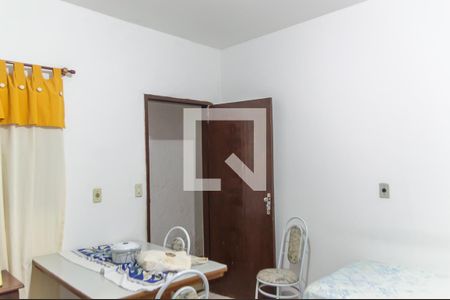 Casa à venda com 140m², 2 quartos e 2 vagas Casa à venda com 140m², 2 quartos e 2 vagasSala - Casa 2