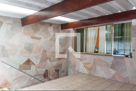 Casa à venda com 140m², 2 quartos e 2 vagas Casa à venda com 140m², 2 quartos e 2 vagasVaranda