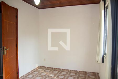 Quarto 1 de casa de condomínio para alugar com 2 quartos, 70m² em Galo Branco, São Gonçalo