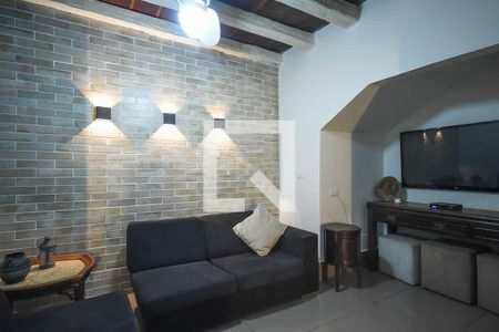 Sala de tv de casa à venda com 4 quartos, 600m² em Vila Inah, São Paulo
