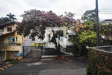 Casa à venda com 600m², 4 quartos e 3 vagasVista da suíte 4