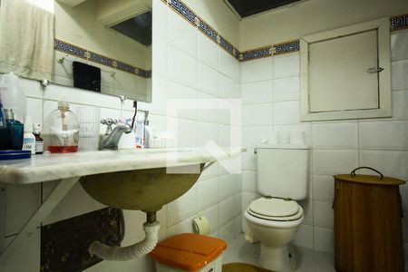 Casa à venda com 600m², 4 quartos e 3 vagasBanheiro suíte 4