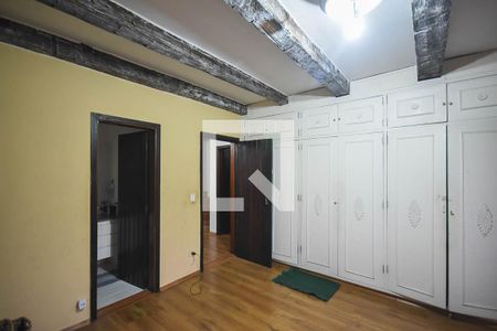 Casa à venda com 600m², 4 quartos e 3 vagasSuíte 1